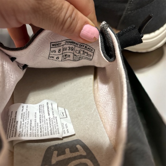 HEY DUDE Wendy chambray off black Women's shoes - Picture 2 of 5